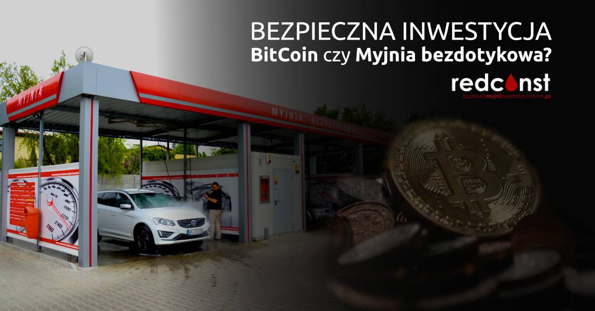 Widok myjni bezdotykowej z samochodem w trakcie mycia, z hasłem porównującym inwestycje w BitCoin i myjnie bezdotykowe. W tle widoczna moneta BitCoin. Idealna dla producentów myjni bezdotykowych, podkreślająca nowoczesność i innowacyjne podejście do czyszczenia pojazdów.